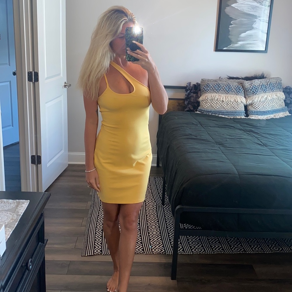 Yellow asymmetrical, Abercrombie & Fitch dress size small worn once